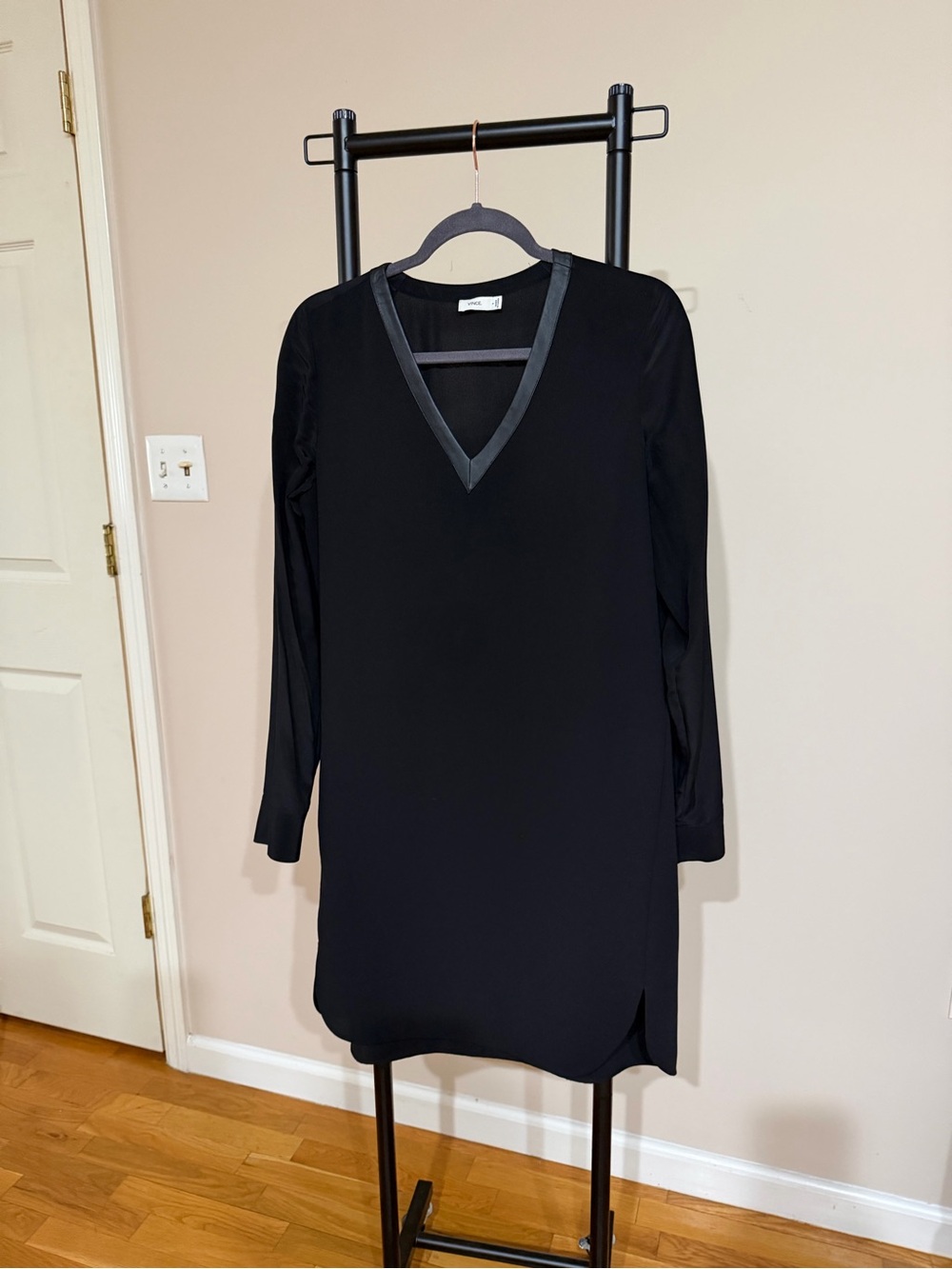 Vince Black Long Sleeve V-Neck Shift Dress